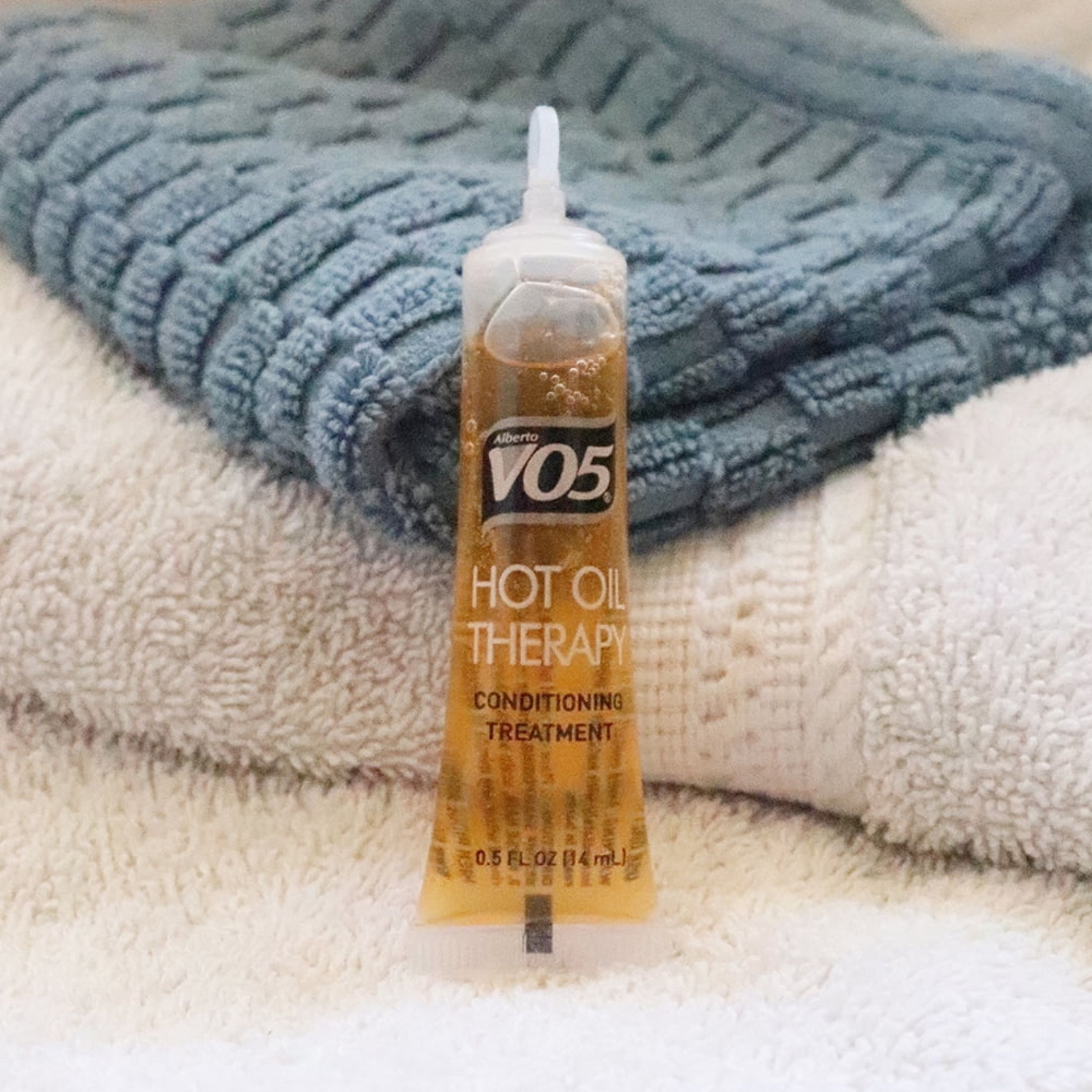 Alberto VO5 Hot Oil Therapy Conditioning Treatment 2-0.5 Fl Oz Tubes