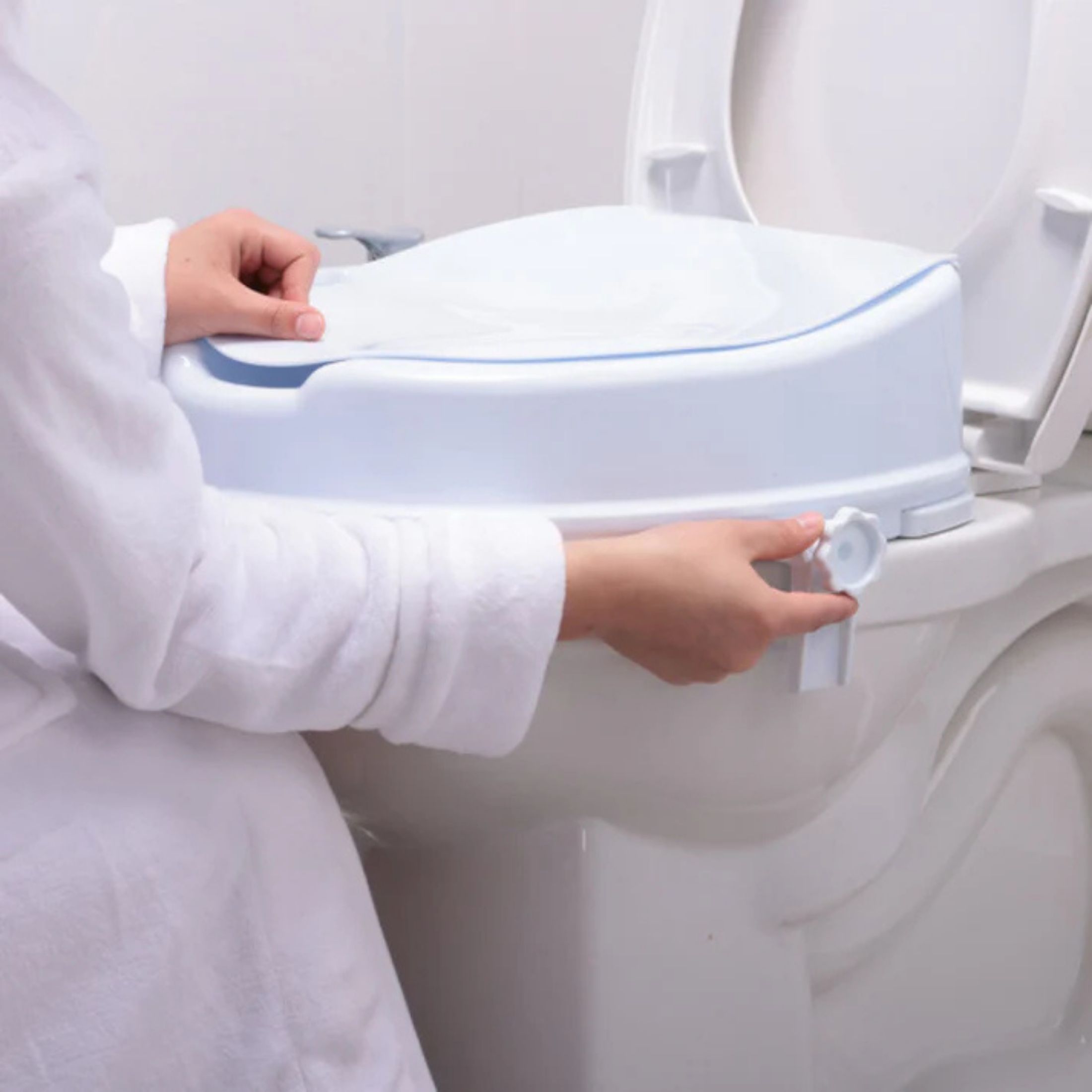 Drive Medical RTS W. Bidet, Ambient Water
