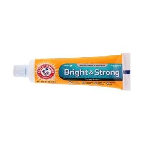 Arm & Hammer Truly Radiant Bright Strong Fluoride Anticavity Crisp Mint Toothpaste 4.3 Oz