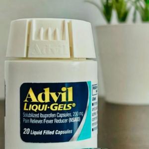 Advil Liqui-Gels Pain Reliever/Fever Reducer Liquid Filled Capsule, 200mg Ibuprofen - 100ct