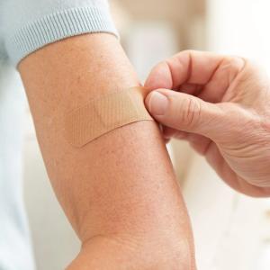 McKesson Adhesive Bandages Fabric Strips 1 X3 - 100ct