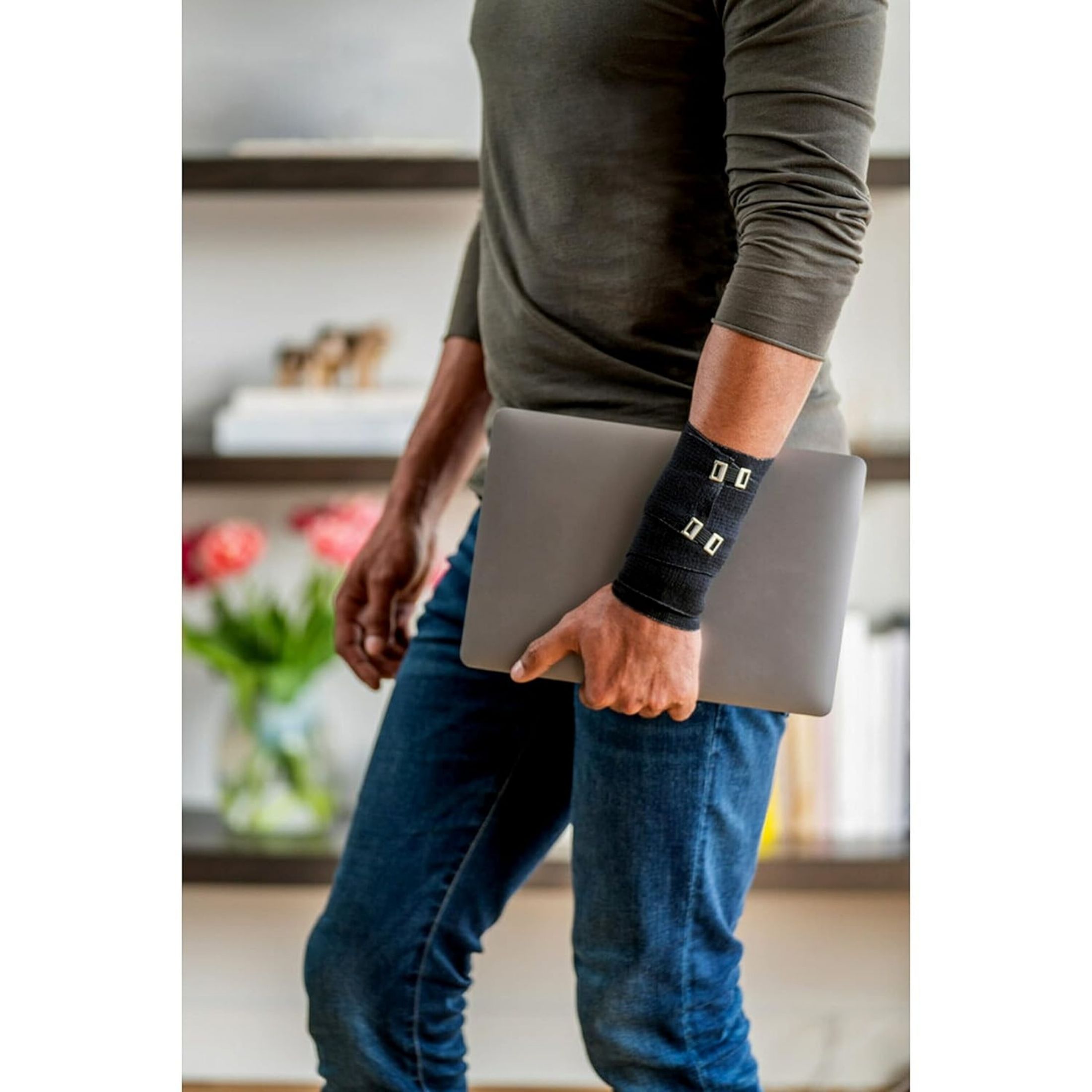 ACE Compression Elastic Bandage Wrap With Clips, Black